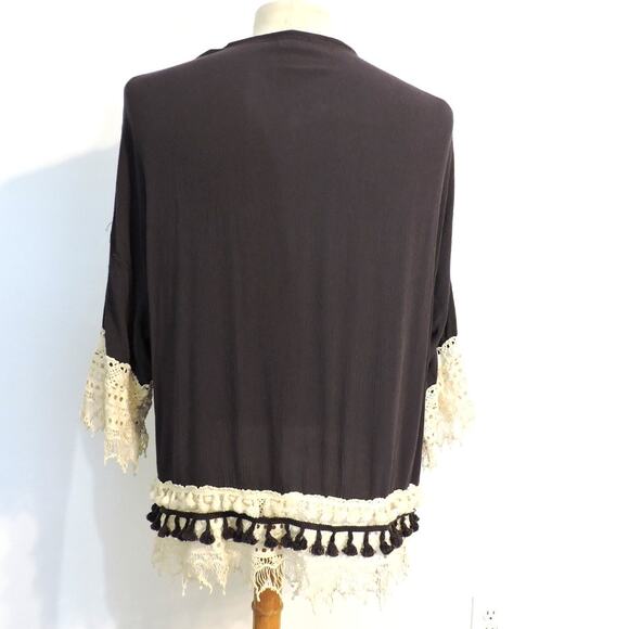 Knox Rose Gray Open Cardigan White Crochet Fringe Bohemian - Picture 6 of 6